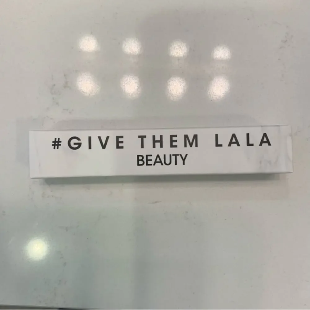 LALA Hydromatte Lip Stain dark nude
